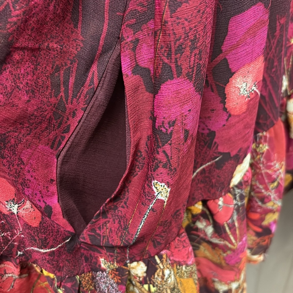 Arna York Tunic Top - Picture 13 of 13